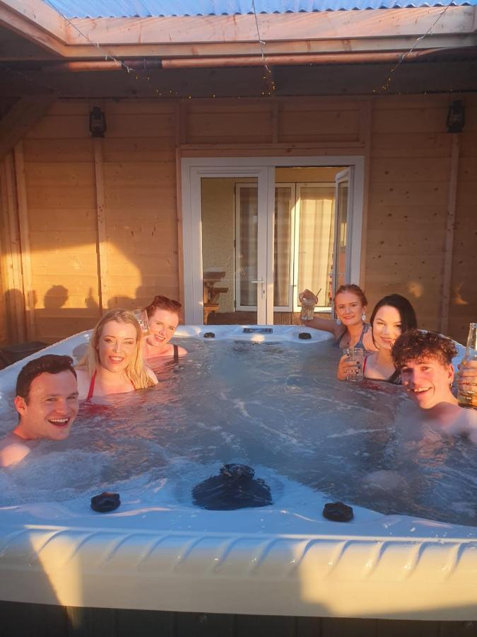 Sleeps 12 Hot Tub Sauna Cinema Pets Welcome Enniskillen Exterior foto