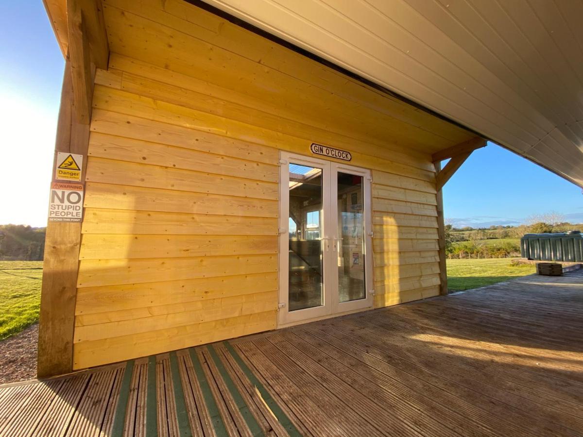 Sleeps 12 Hot Tub Sauna Cinema Pets Welcome Enniskillen Exterior foto