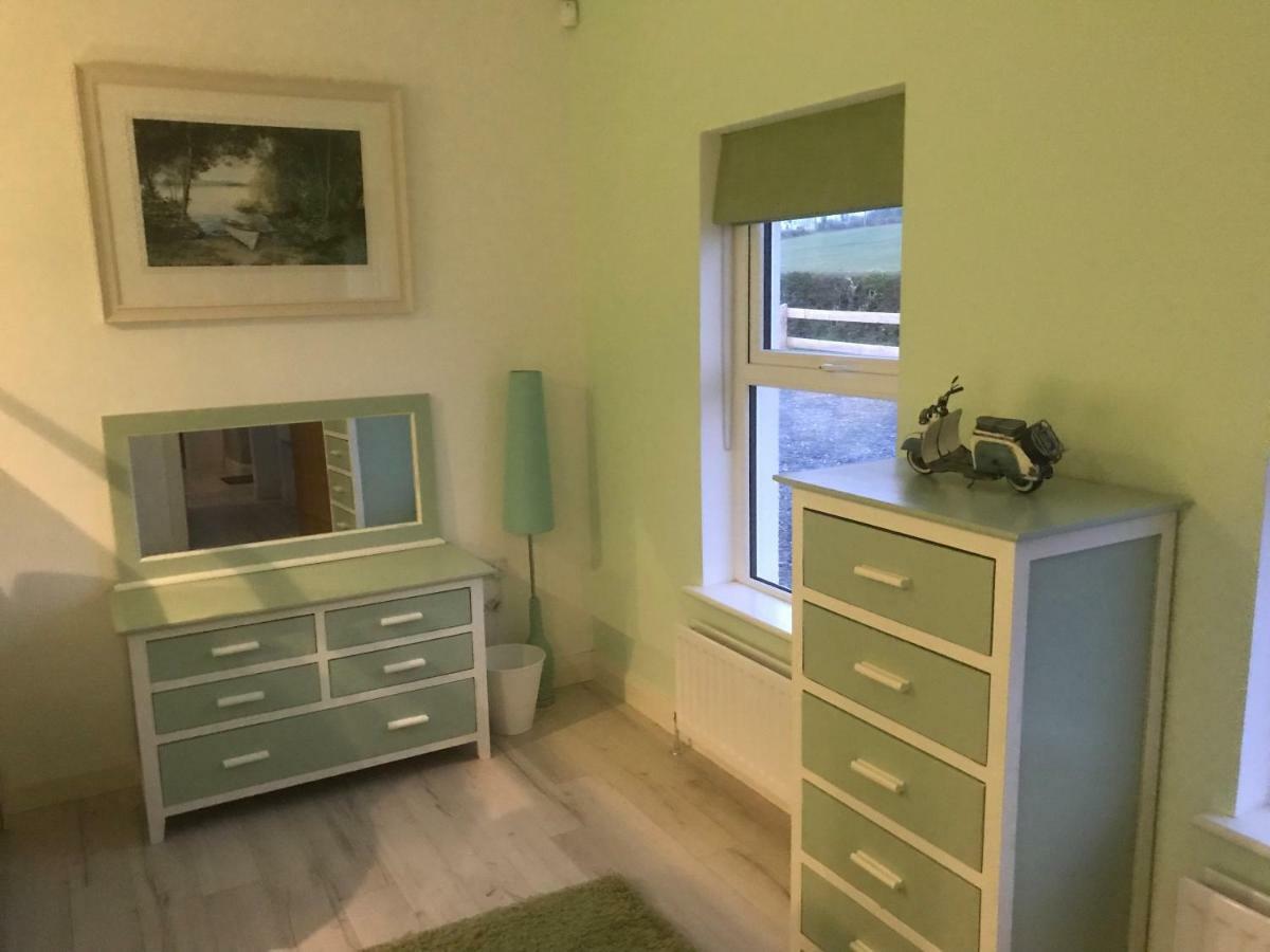 Sleeps 12 Hot Tub Sauna Cinema Pets Welcome Enniskillen Exterior foto